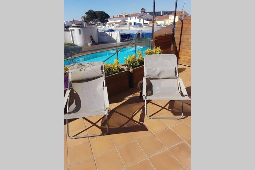 Appart Residence De Standing Calme Avec Piscine Roses Exterior foto